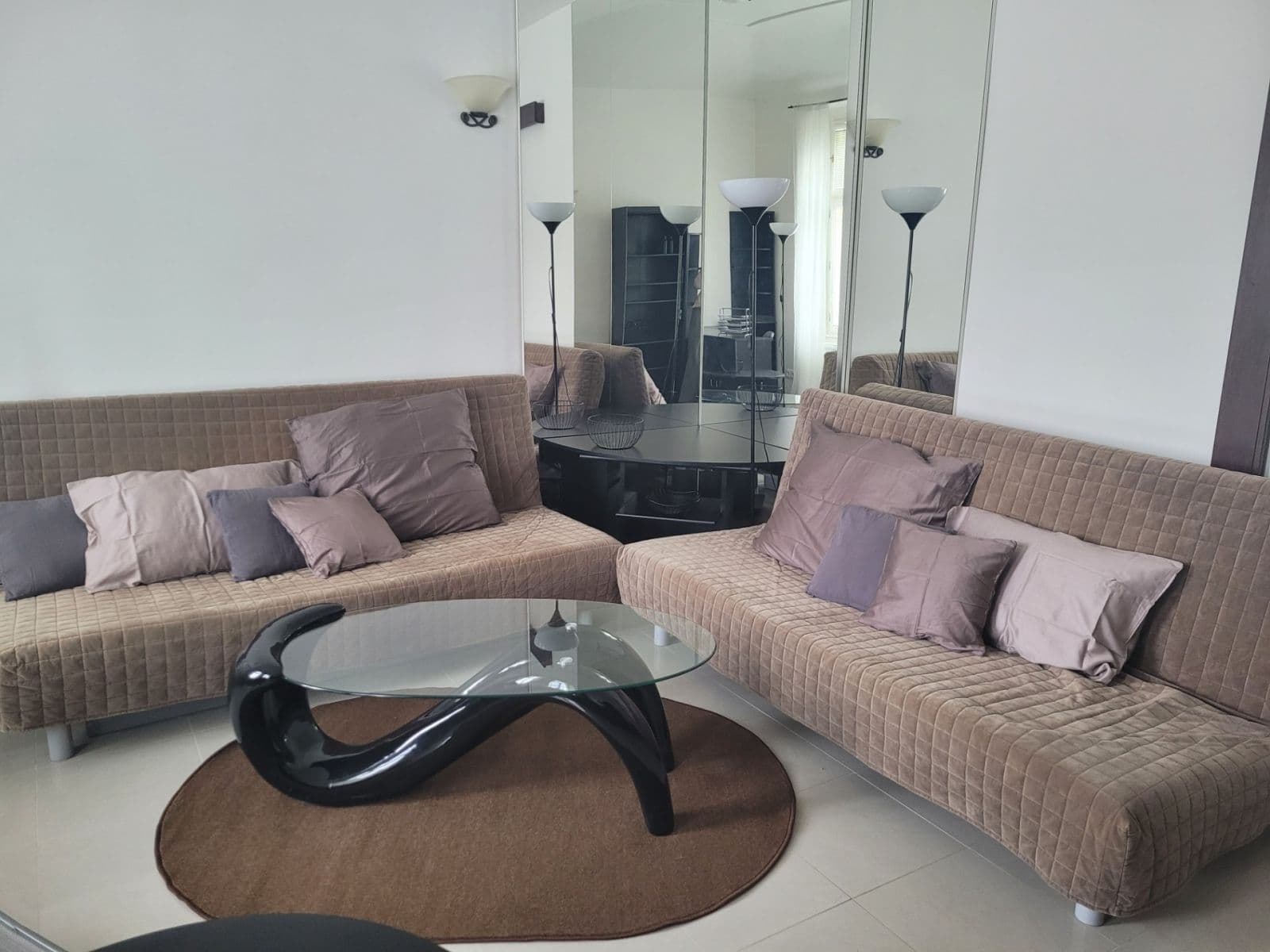 Prenájom bytu 2-izbový 60 m², Lublaňská, Praha, Praha Prenájom bytu 2-izbový 60 m², Lublaňská, Praha, Praha