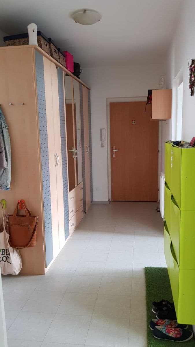 Prenájom bytu 2-izbový 60 m², Pionýrská, Hustopeče, Jihomoravský kraj Prenájom bytu 2-izbový 60 m², Pionýrská, Hustopeče, Jihomoravský kraj