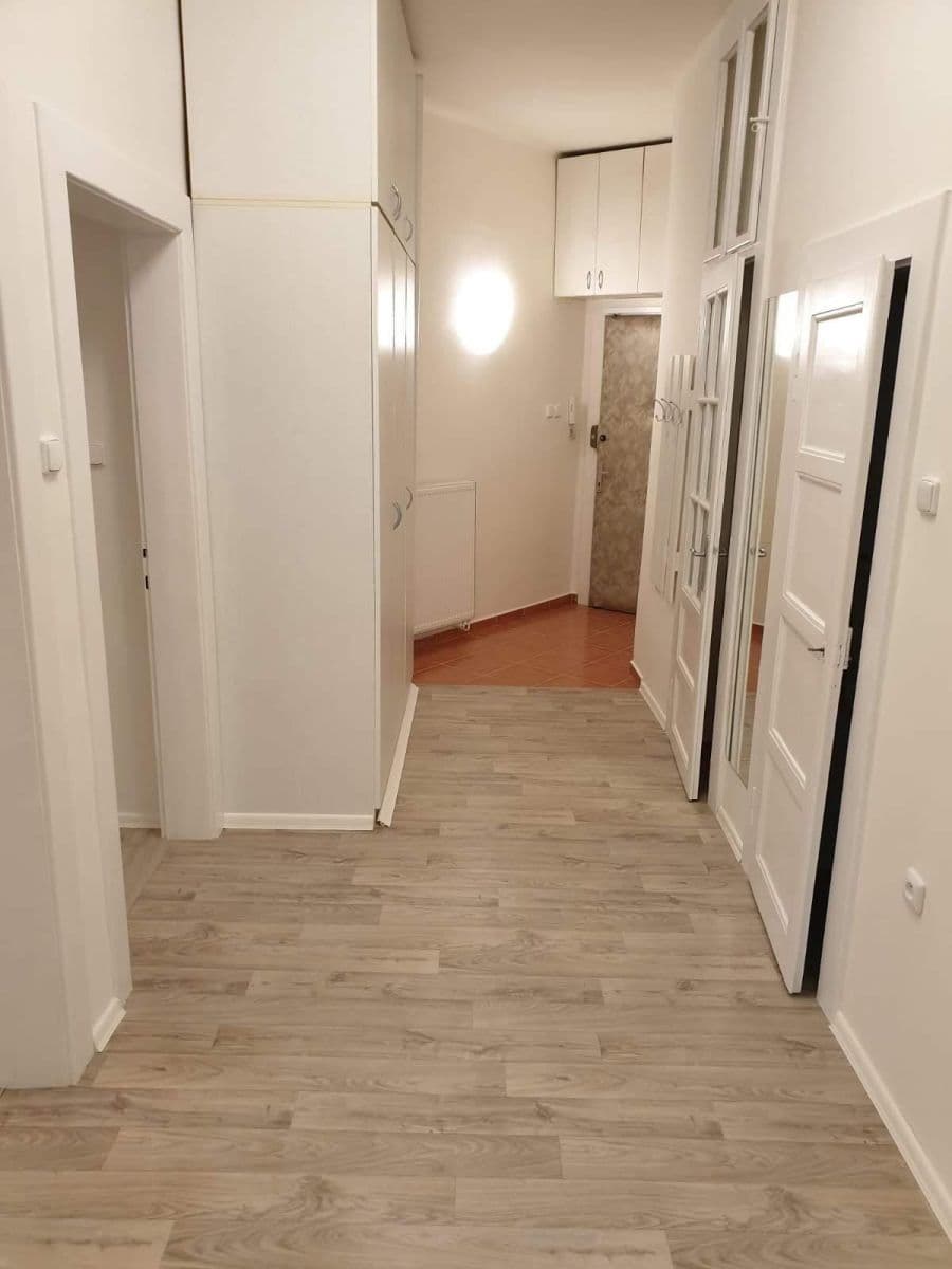 Prenájom bytu 2-izbový 63 m², Na Folimance, Praha, Praha Prenájom bytu 2-izbový 63 m², Na Folimance, Praha, Praha