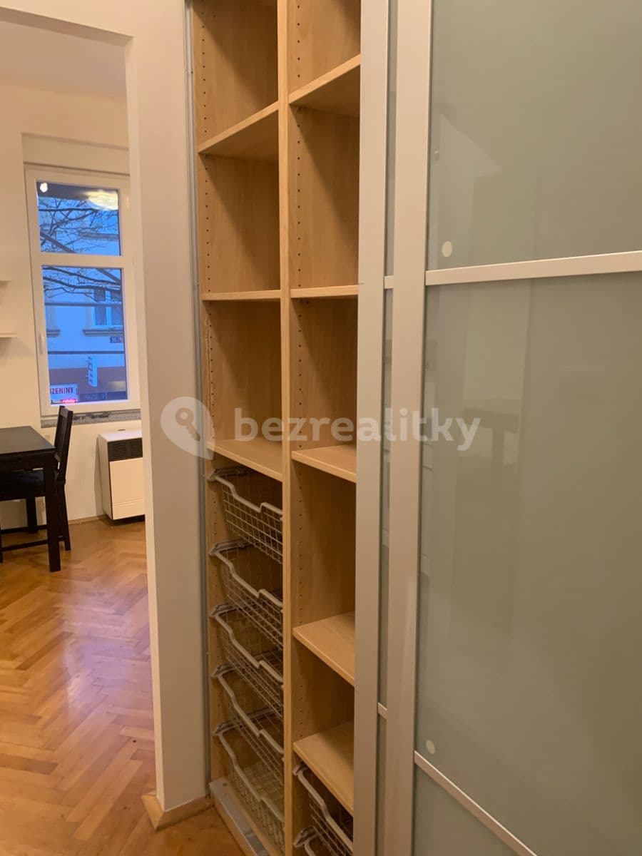 Prenájom bytu Garsoniéra 26 m², Starostrašnická, Praha, Praha Prenájom bytu Garsoniéra 26 m², Starostrašnická, Praha, Praha