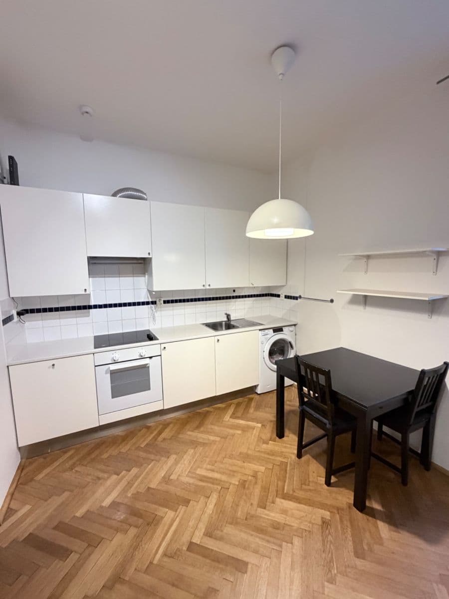 Prenájom bytu Garsoniéra 26 m², Starostrašnická, Praha, Praha Prenájom bytu Garsoniéra 26 m², Starostrašnická, Praha, Praha