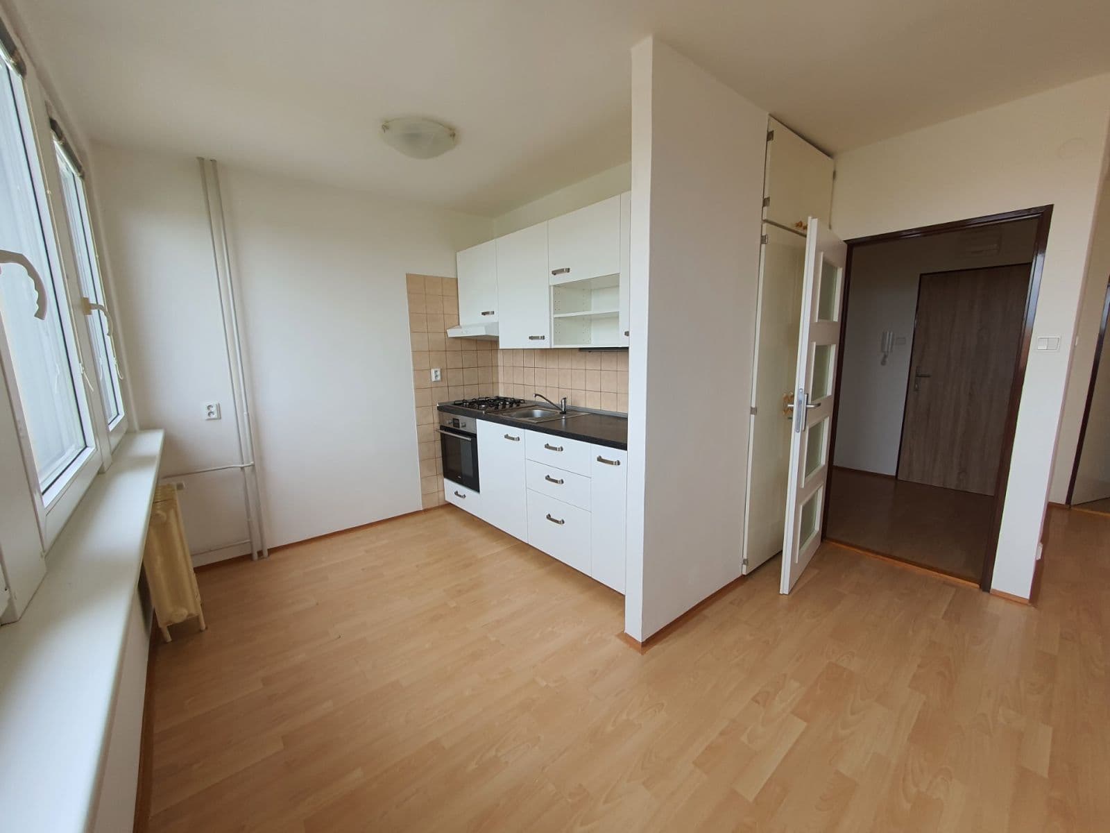 Prenájom bytu 1-izbový 35 m², Plzeňská, Kladno, Středočeský kraj Prenájom bytu 1-izbový 35 m², Plzeňská, Kladno, Středočeský kraj
