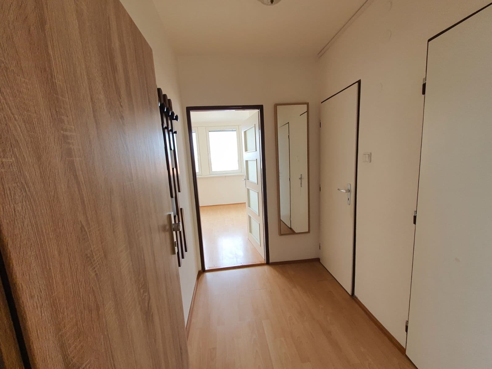 Prenájom bytu 1-izbový 35 m², Plzeňská, Kladno, Středočeský kraj Prenájom bytu 1-izbový 35 m², Plzeňská, Kladno, Středočeský kraj