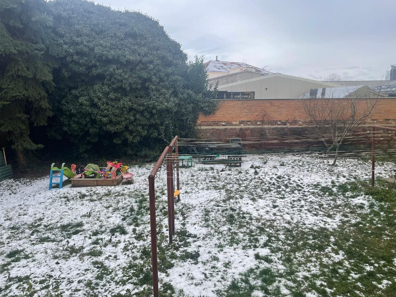 Prenájom bytu 1-izbový 35 m², Komárovská, Brno, Jihomoravský kraj Prenájom bytu 1-izbový 35 m², Komárovská, Brno, Jihomoravský kraj