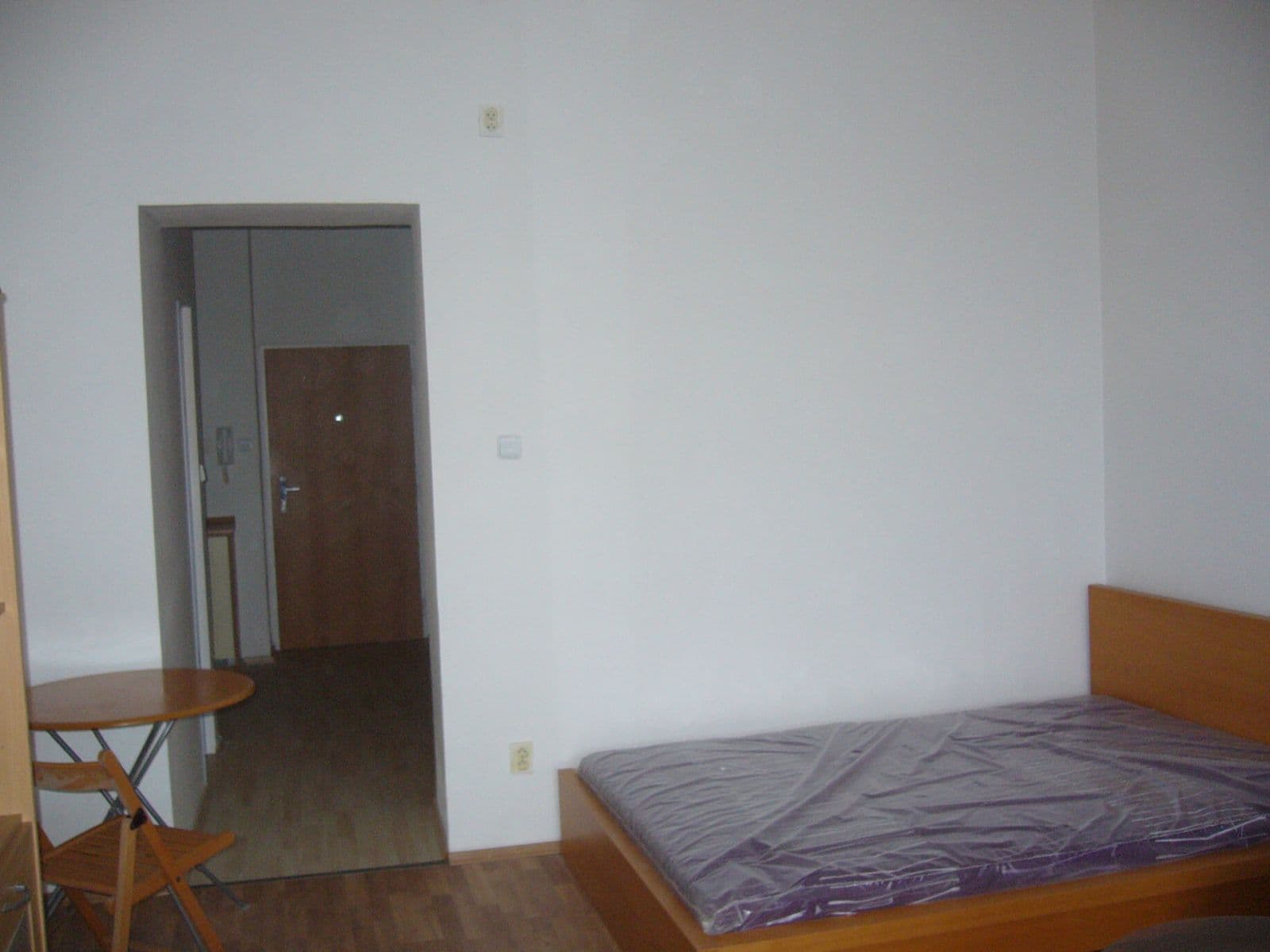 Prenájom bytu 1-izbový 35 m², Komárovská, Brno, Jihomoravský kraj Prenájom bytu 1-izbový 35 m², Komárovská, Brno, Jihomoravský kraj