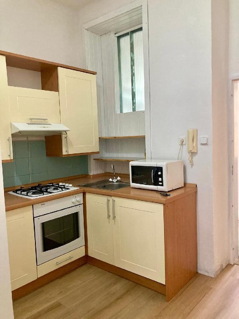 Prenájom bytu 1-izbový 35 m², Komárovská, Brno, Jihomoravský kraj Prenájom bytu 1-izbový 35 m², Komárovská, Brno, Jihomoravský kraj