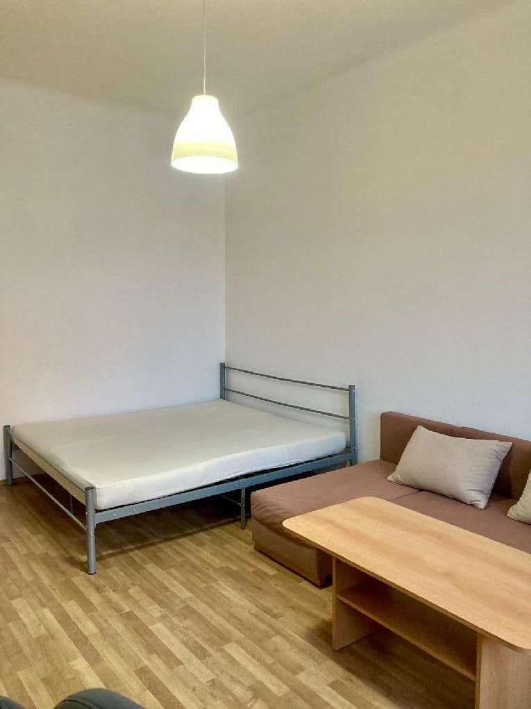 Prenájom bytu 1-izbový 35 m², Komárovská, Brno, Jihomoravský kraj Prenájom bytu 1-izbový 35 m², Komárovská, Brno, Jihomoravský kraj