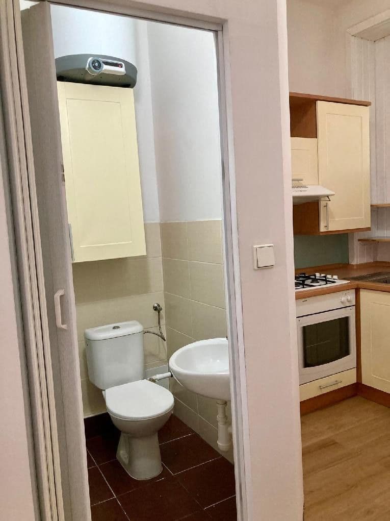 Prenájom bytu 1-izbový 35 m², Komárovská, Brno, Jihomoravský kraj Prenájom bytu 1-izbový 35 m², Komárovská, Brno, Jihomoravský kraj