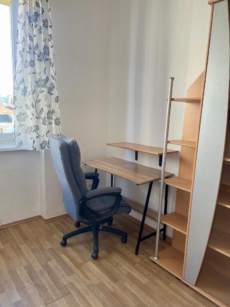 Prenájom bytu 1-izbový 35 m², Komárovská, Brno, Jihomoravský kraj Prenájom bytu 1-izbový 35 m², Komárovská, Brno, Jihomoravský kraj