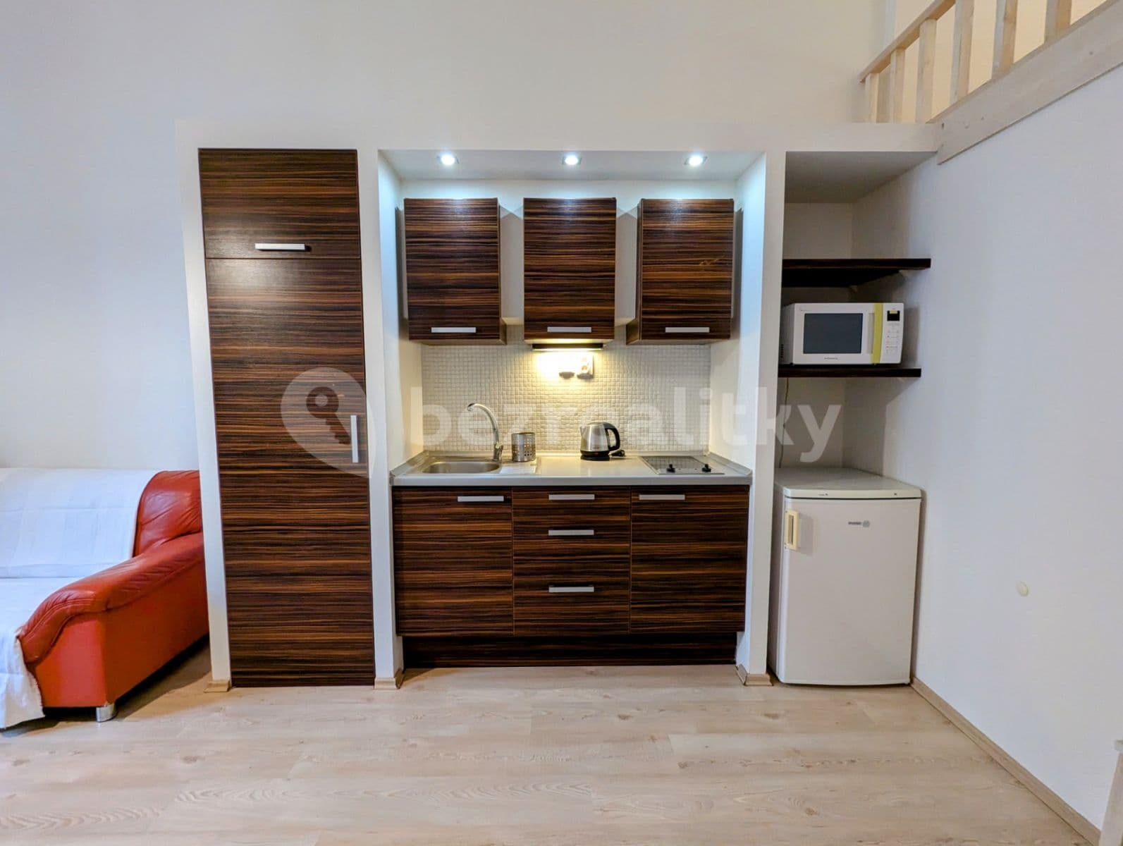Prenájom bytu 1-izbový 36 m², Špitálská, Hradec Králové, Královéhradecký kraj Prenájom bytu 1-izbový 36 m², Špitálská, Hradec Králové, Královéhradecký kraj