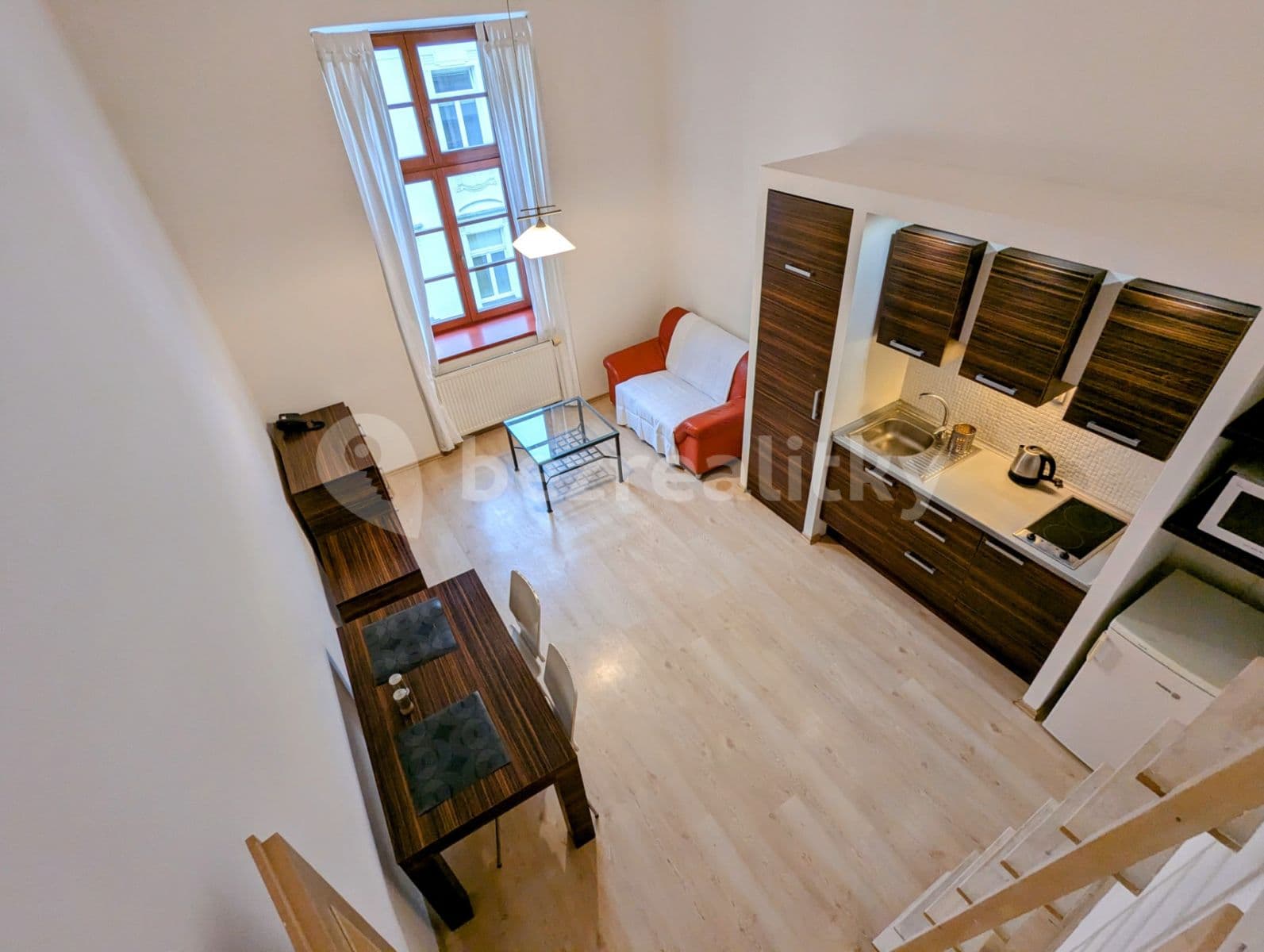 Prenájom bytu 1-izbový 36 m², Špitálská, Hradec Králové, Královéhradecký kraj Prenájom bytu 1-izbový 36 m², Špitálská, Hradec Králové, Královéhradecký kraj