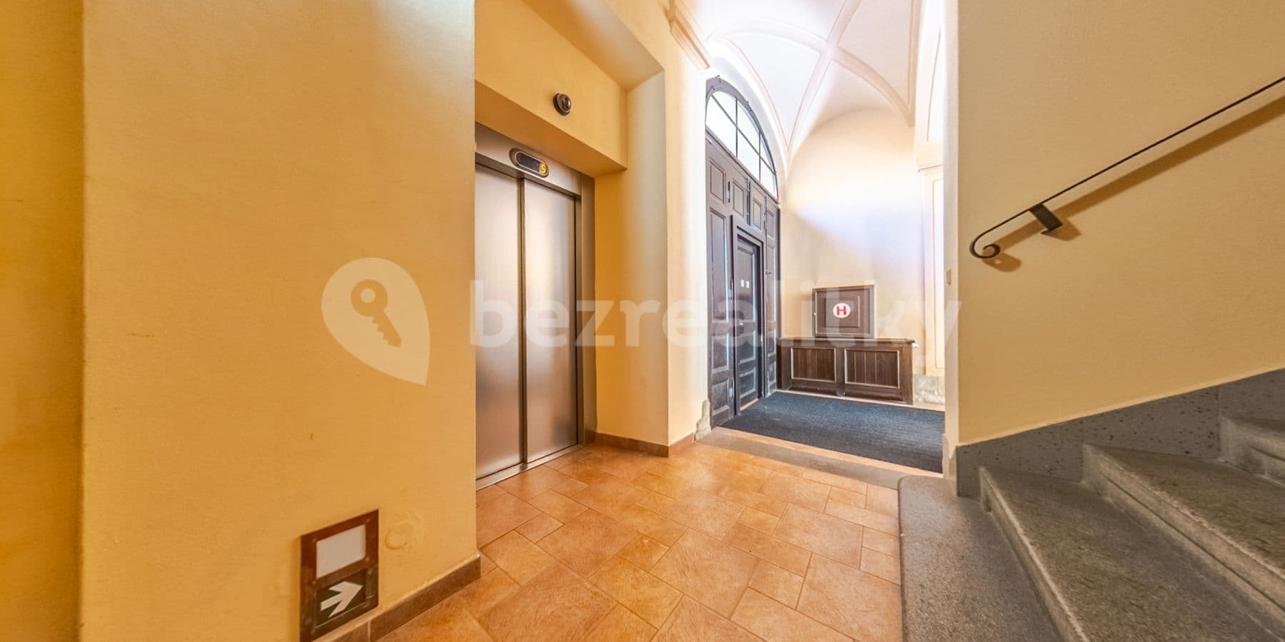 Prenájom bytu 2-izbový 40 m², Špitálská, Hradec Králové, Královéhradecký kraj Prenájom bytu 2-izbový 40 m², Špitálská, Hradec Králové, Královéhradecký kraj