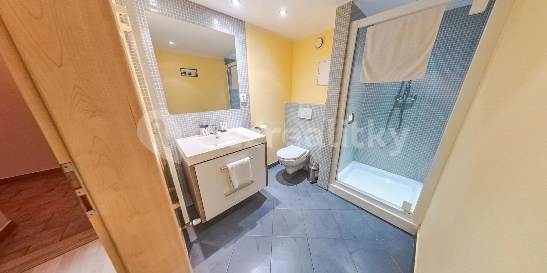 Prenájom bytu 2-izbový 40 m², Špitálská, Hradec Králové, Královéhradecký kraj Prenájom bytu 2-izbový 40 m², Špitálská, Hradec Králové, Královéhradecký kraj