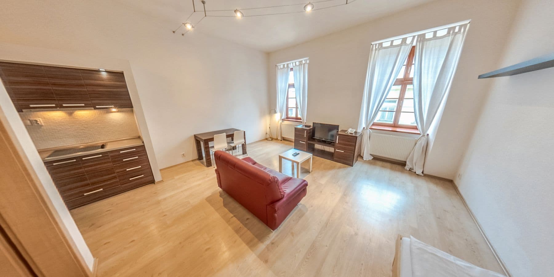 Prenájom bytu 1-izbový 50 m², Špitálská, Hradec Králové, Královéhradecký kraj Prenájom bytu 1-izbový 50 m², Špitálská, Hradec Králové, Královéhradecký kraj