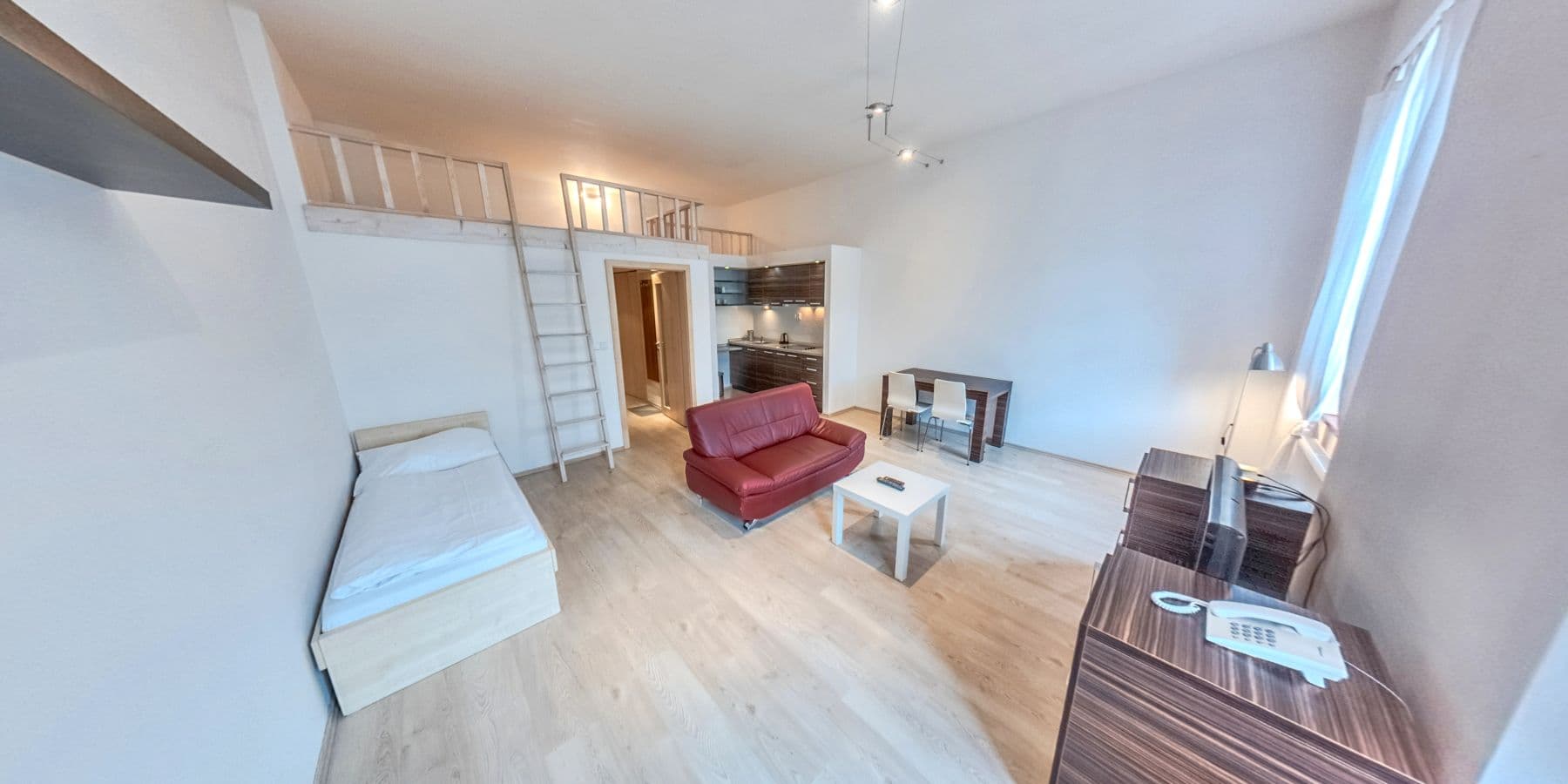 Prenájom bytu 1-izbový 50 m², Špitálská, Hradec Králové, Královéhradecký kraj Prenájom bytu 1-izbový 50 m², Špitálská, Hradec Králové, Královéhradecký kraj