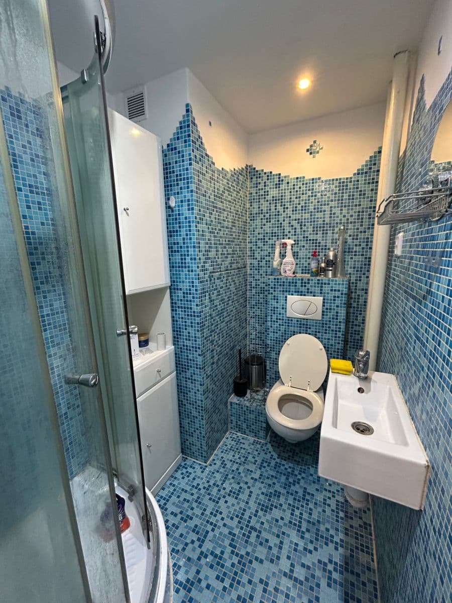 Prenájom bytu 1-izbový 33 m², Pardubice, Pardubický kraj Prenájom bytu 1-izbový 33 m², Pardubice, Pardubický kraj
