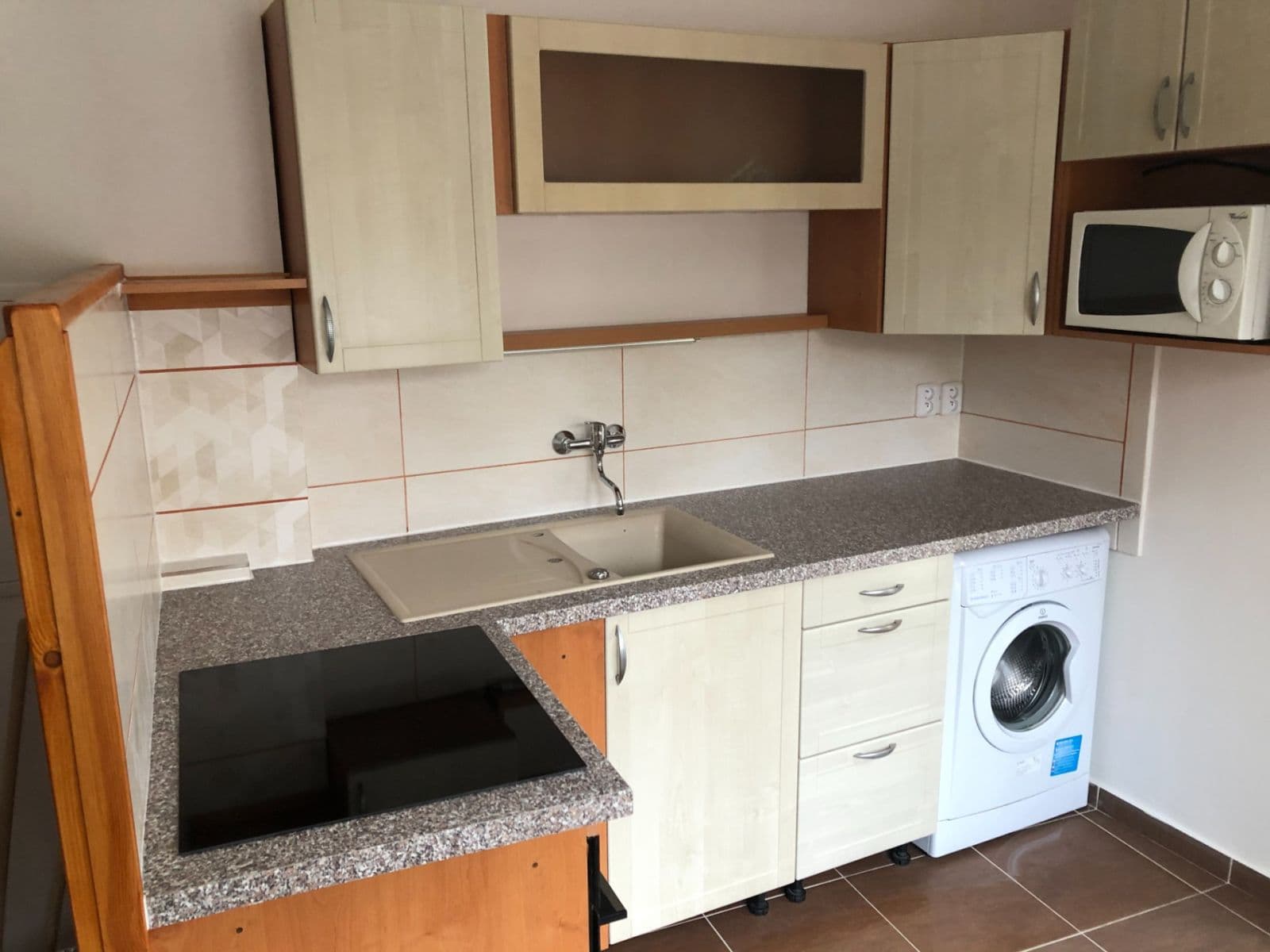 Prenájom bytu 68 m², Vaníčkova, Brno, Jihomoravský kraj Prenájom bytu 68 m², Vaníčkova, Brno, Jihomoravský kraj