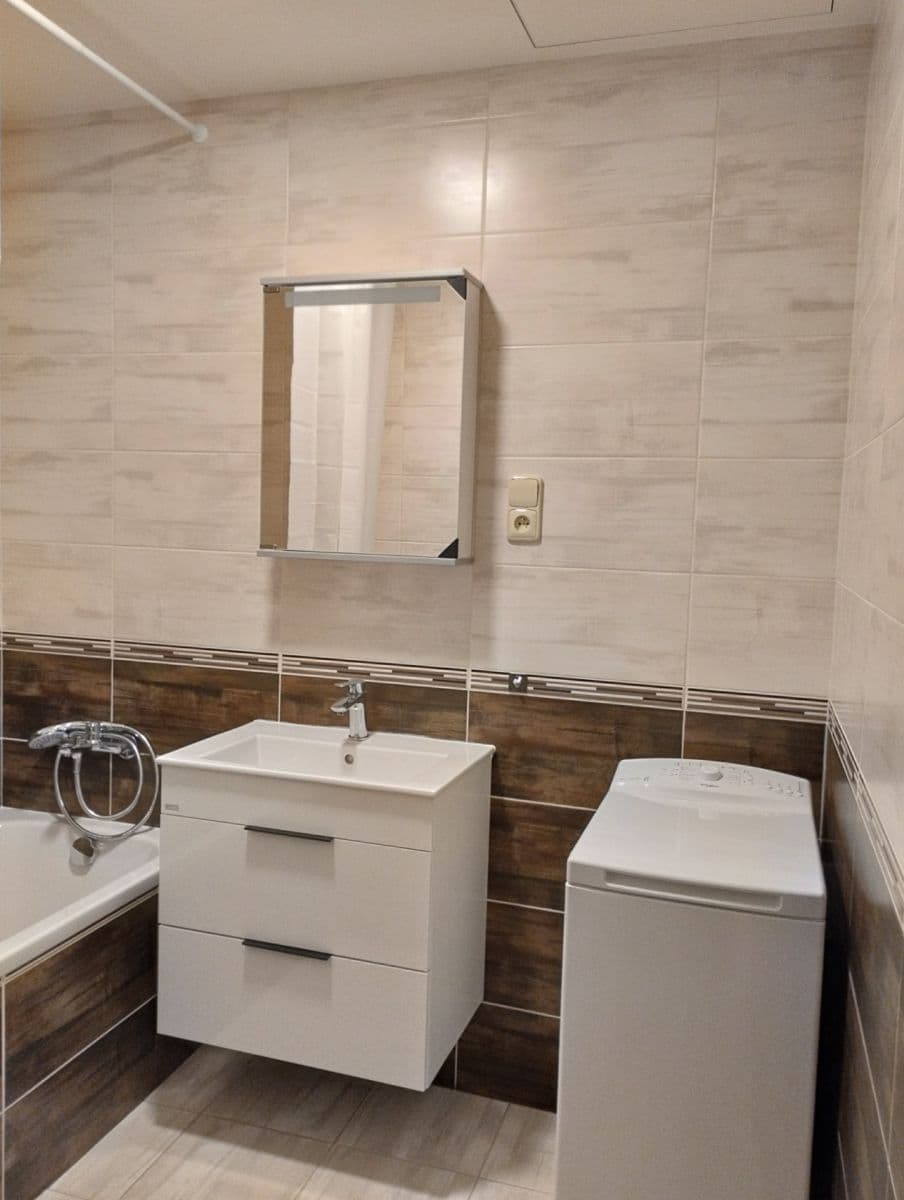 Prenájom bytu 1-izbový 50 m², U Výstaviště, Praha, Praha Prenájom bytu 1-izbový 50 m², U Výstaviště, Praha, Praha