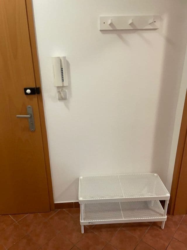 Prenájom bytu 1-izbový 28 m², Na Okraji, Praha, Praha Prenájom bytu 1-izbový 28 m², Na Okraji, Praha, Praha