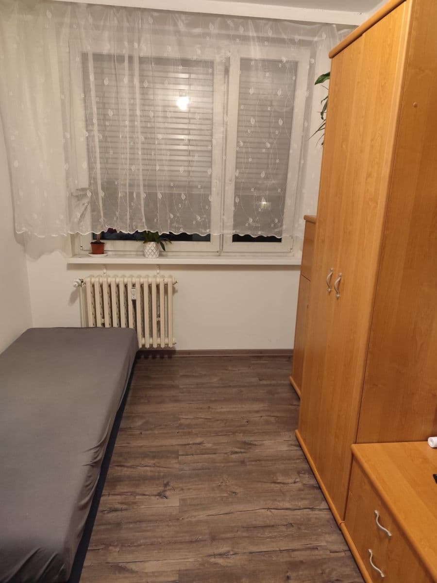 Prenájom bytu 3-izbový 72 m², Makovského, Praha, Praha Prenájom bytu 3-izbový 72 m², Makovského, Praha, Praha