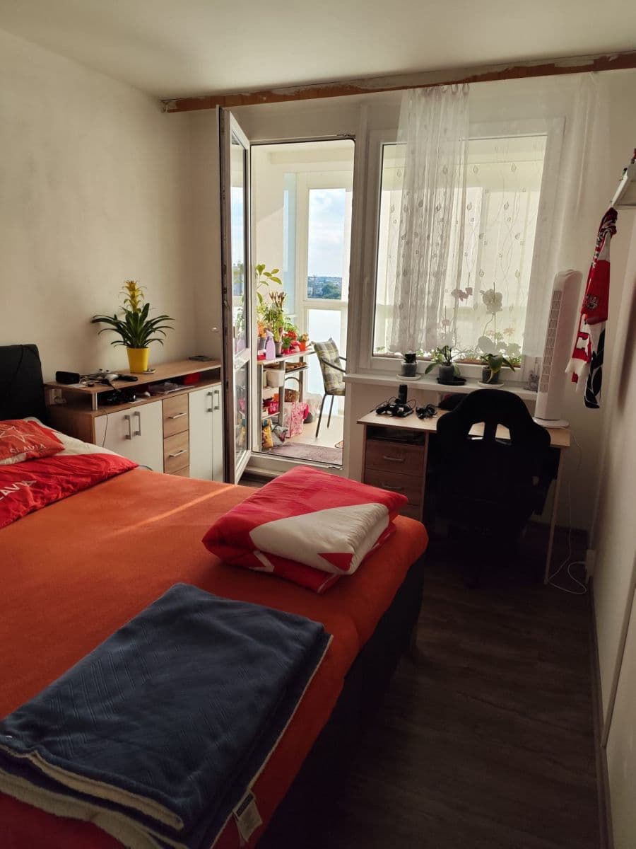 Prenájom bytu 3-izbový 72 m², Makovského, Praha, Praha Prenájom bytu 3-izbový 72 m², Makovského, Praha, Praha