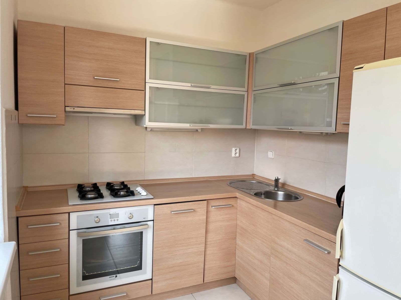 Prenájom bytu 2-izbový 55 m², Tejnická, Praha, Praha Prenájom bytu 2-izbový 55 m², Tejnická, Praha, Praha