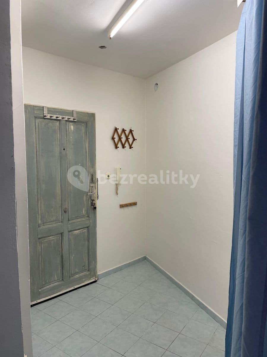 Prenájom bytu 1-izbový 34 m², Kladno, Středočeský kraj Prenájom bytu 1-izbový 34 m², Kladno, Středočeský kraj