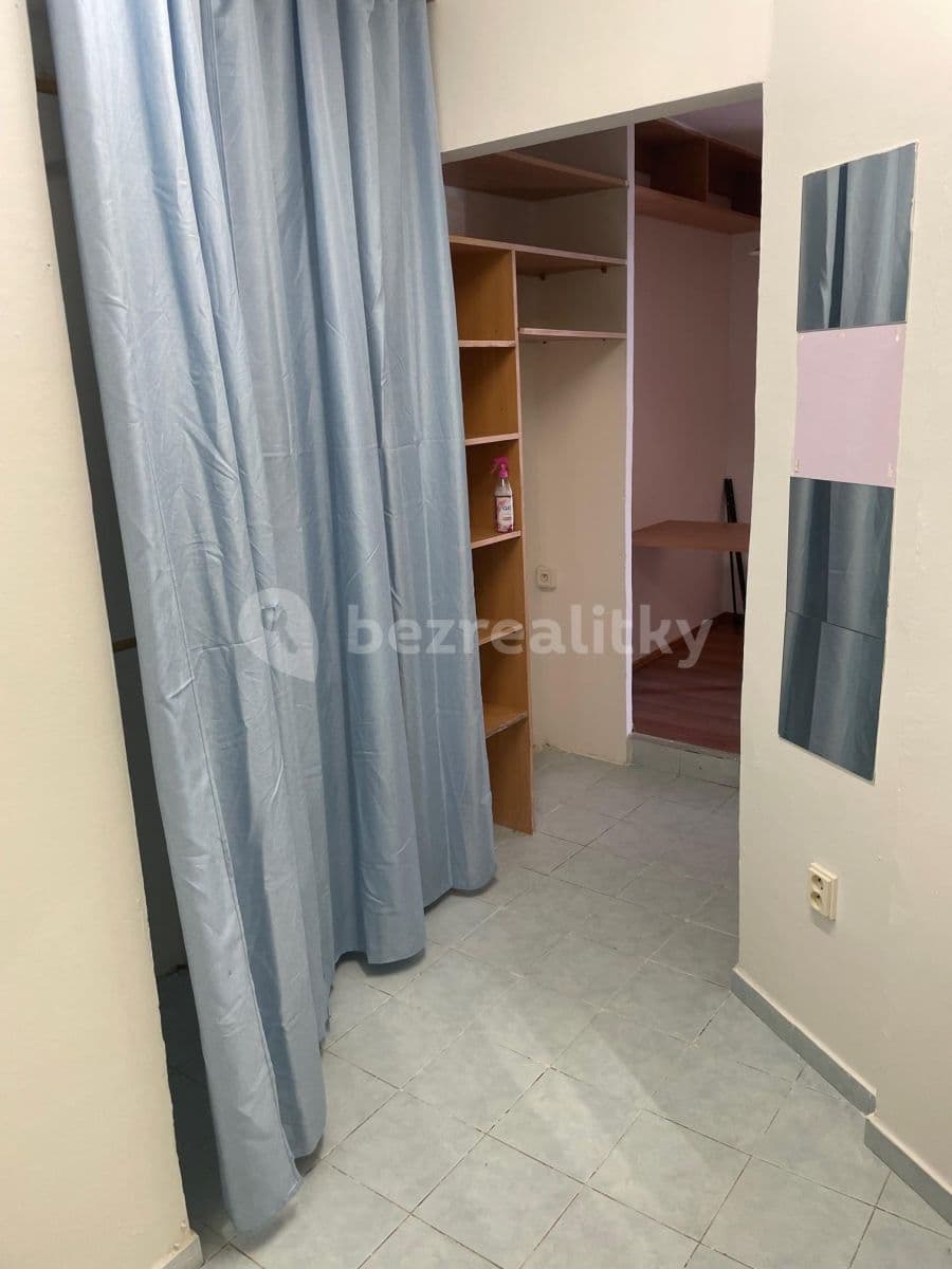 Prenájom bytu 1-izbový 34 m², Kladno, Středočeský kraj Prenájom bytu 1-izbový 34 m², Kladno, Středočeský kraj