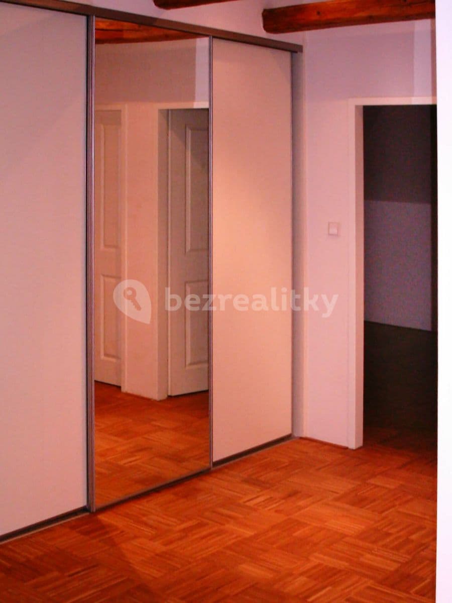 Prenájom bytu 4-izbový 150 m², Stroupežnického, Praha, Praha Prenájom bytu 4-izbový 150 m², Stroupežnického, Praha, Praha