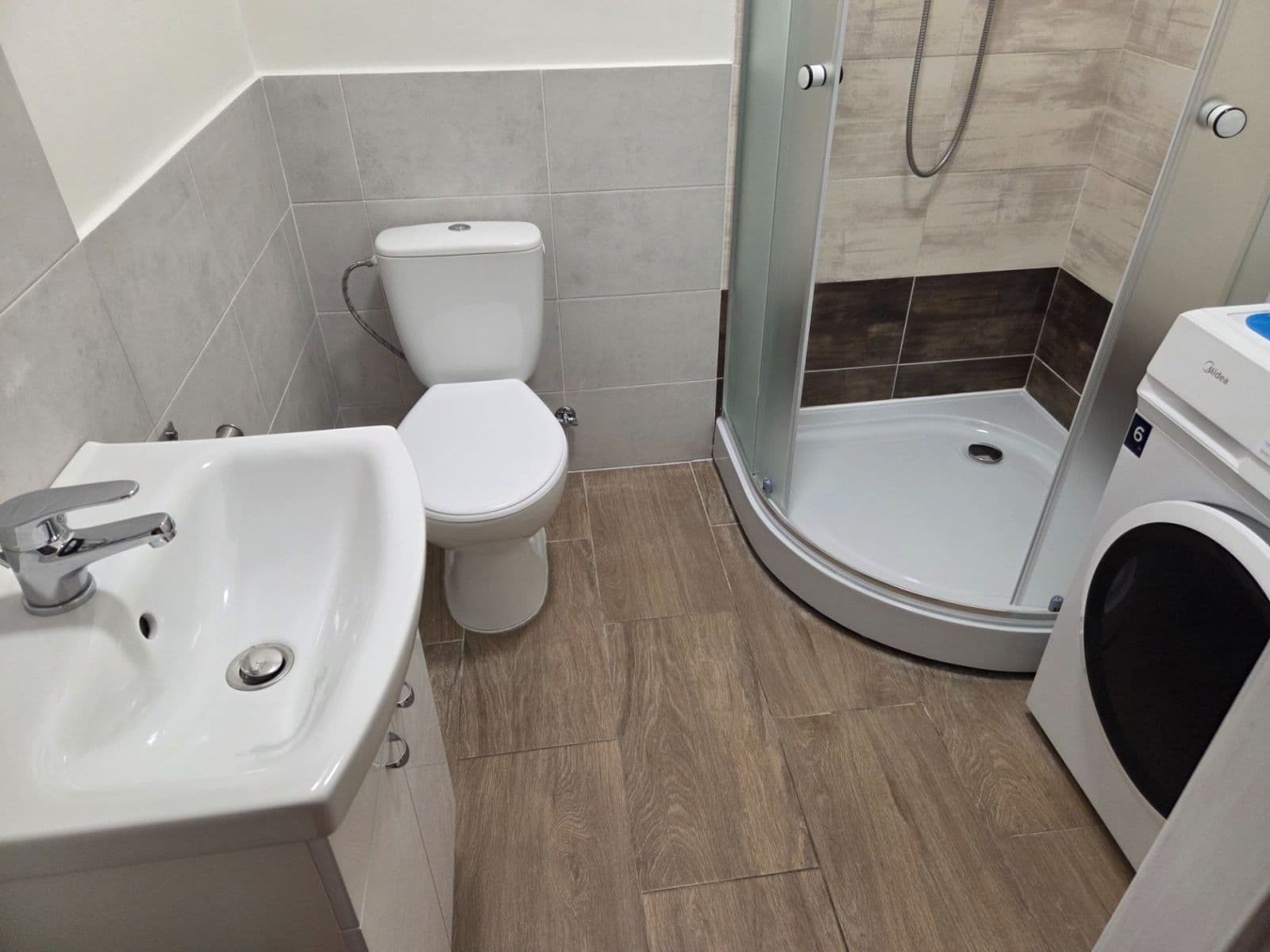 Prenájom bytu Garsoniéra 30 m², Klenovská, Praha, Praha Prenájom bytu Garsoniéra 30 m², Klenovská, Praha, Praha