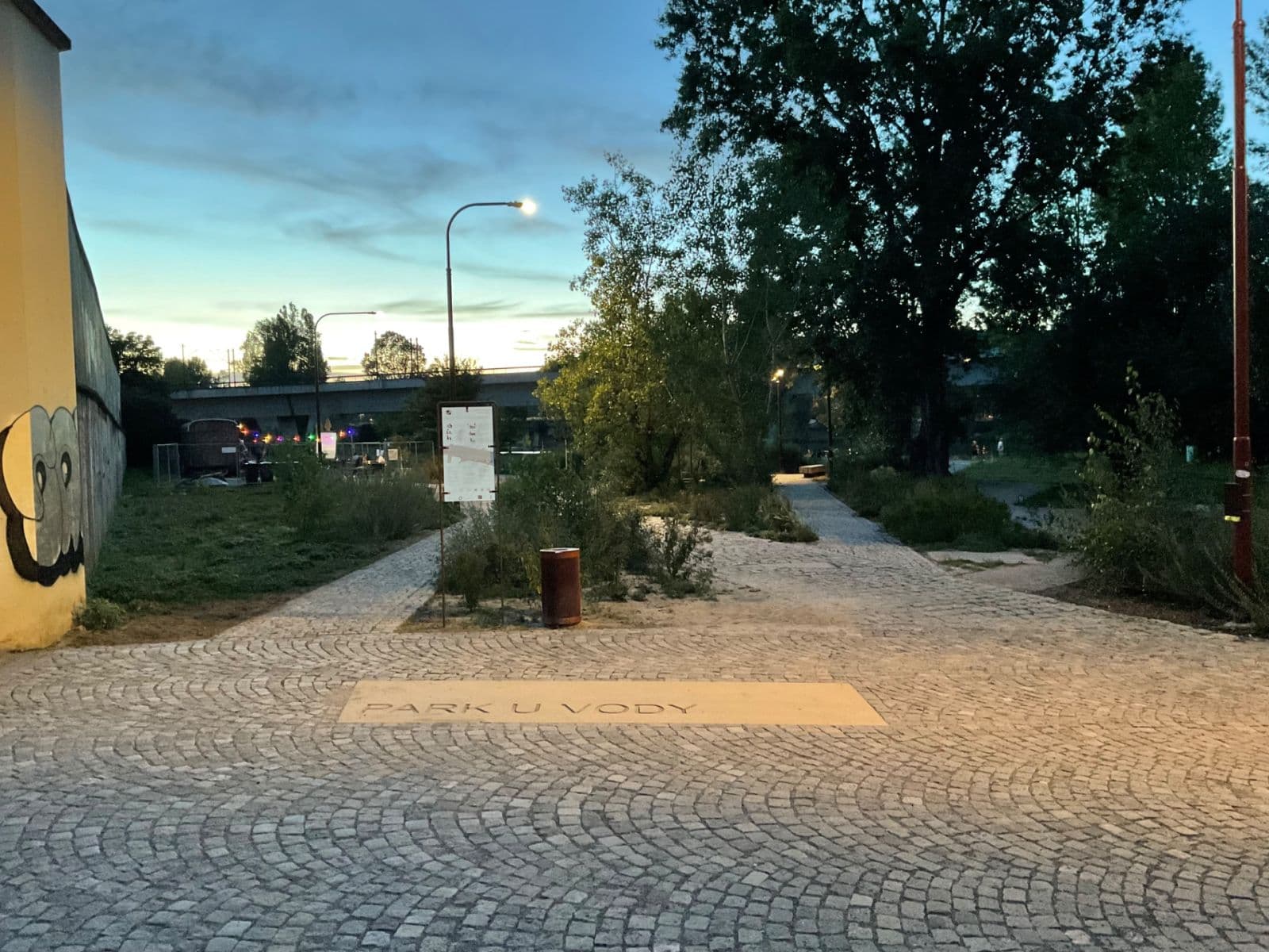 Prenájom bytu 2-izbový 60 m², Varhulíkové, Praha, Praha Prenájom bytu 2-izbový 60 m², Varhulíkové, Praha, Praha