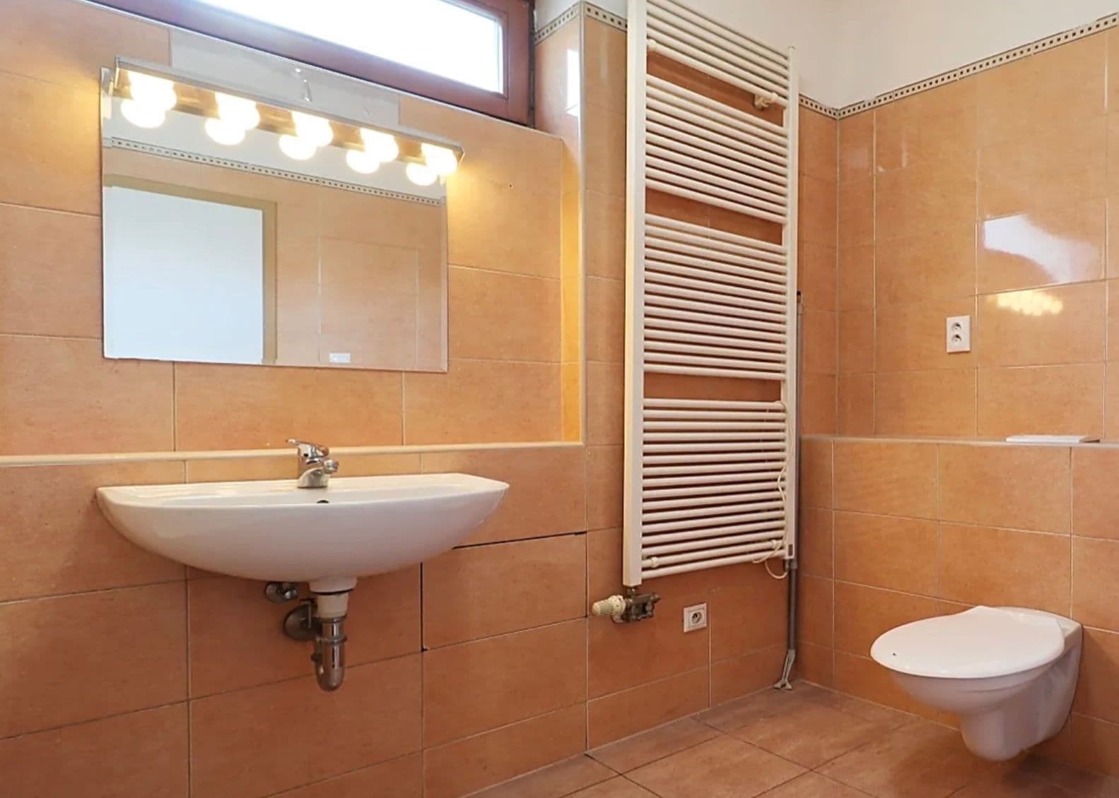 Prenájom bytu 2-izbový 60 m², Varhulíkové, Praha, Praha Prenájom bytu 2-izbový 60 m², Varhulíkové, Praha, Praha