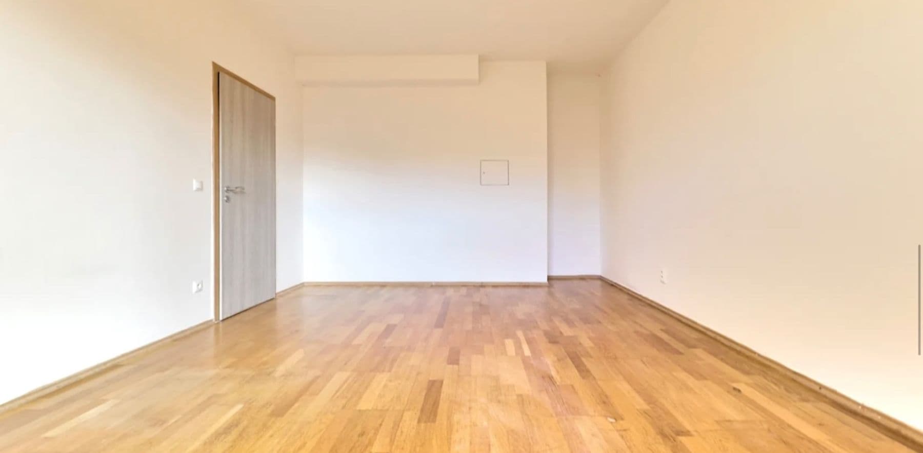 Prenájom bytu 2-izbový 60 m², Varhulíkové, Praha, Praha Prenájom bytu 2-izbový 60 m², Varhulíkové, Praha, Praha