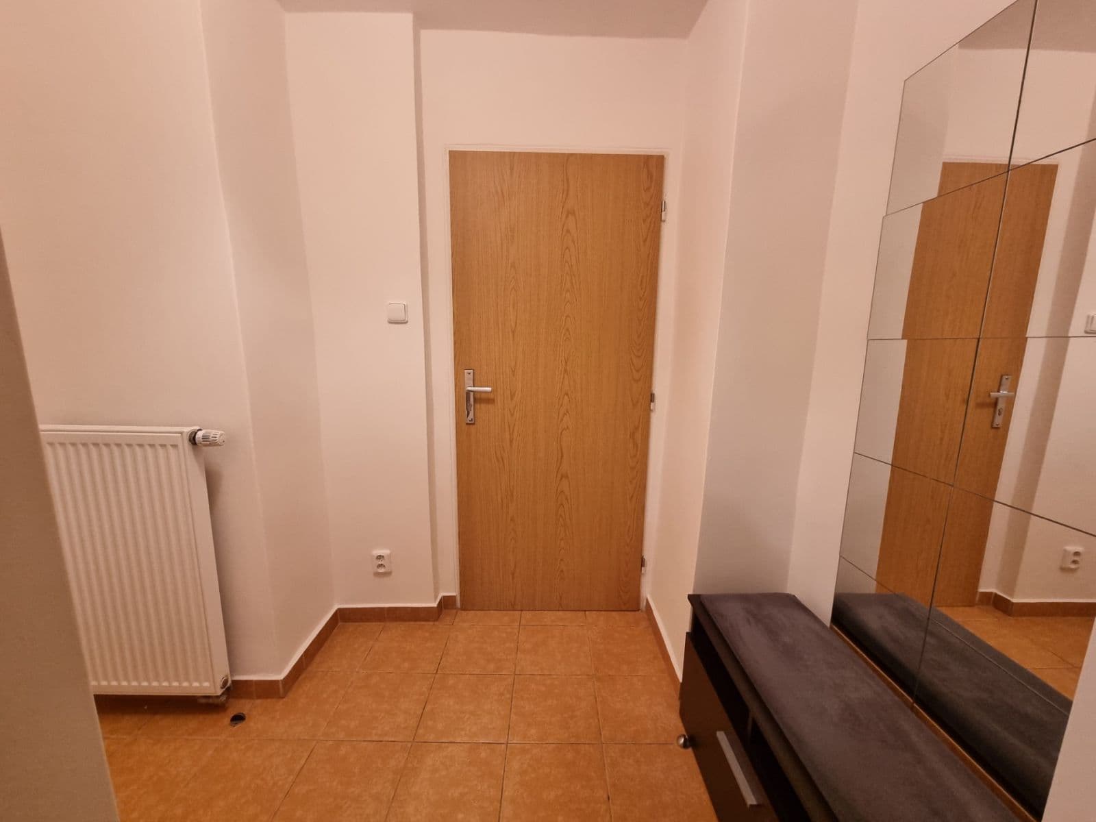 Prenájom bytu 1-izbový 32 m², Krokova, Praha, Praha Prenájom bytu 1-izbový 32 m², Krokova, Praha, Praha