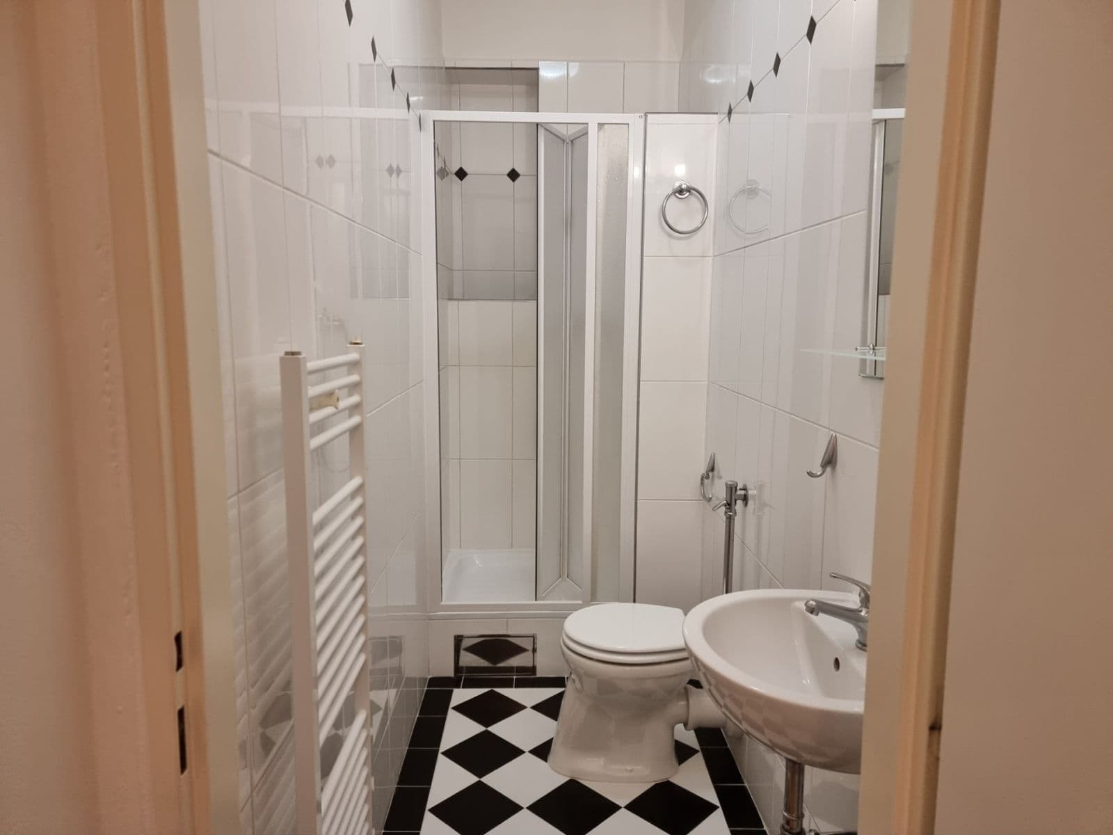 Prenájom bytu 1-izbový 32 m², Krokova, Praha, Praha Prenájom bytu 1-izbový 32 m², Krokova, Praha, Praha