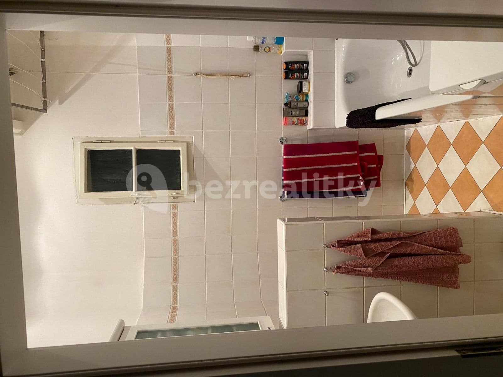Prenájom bytu 2-izbový 56 m², Moravska, Praha, Praha Prenájom bytu 2-izbový 56 m², Moravska, Praha, Praha