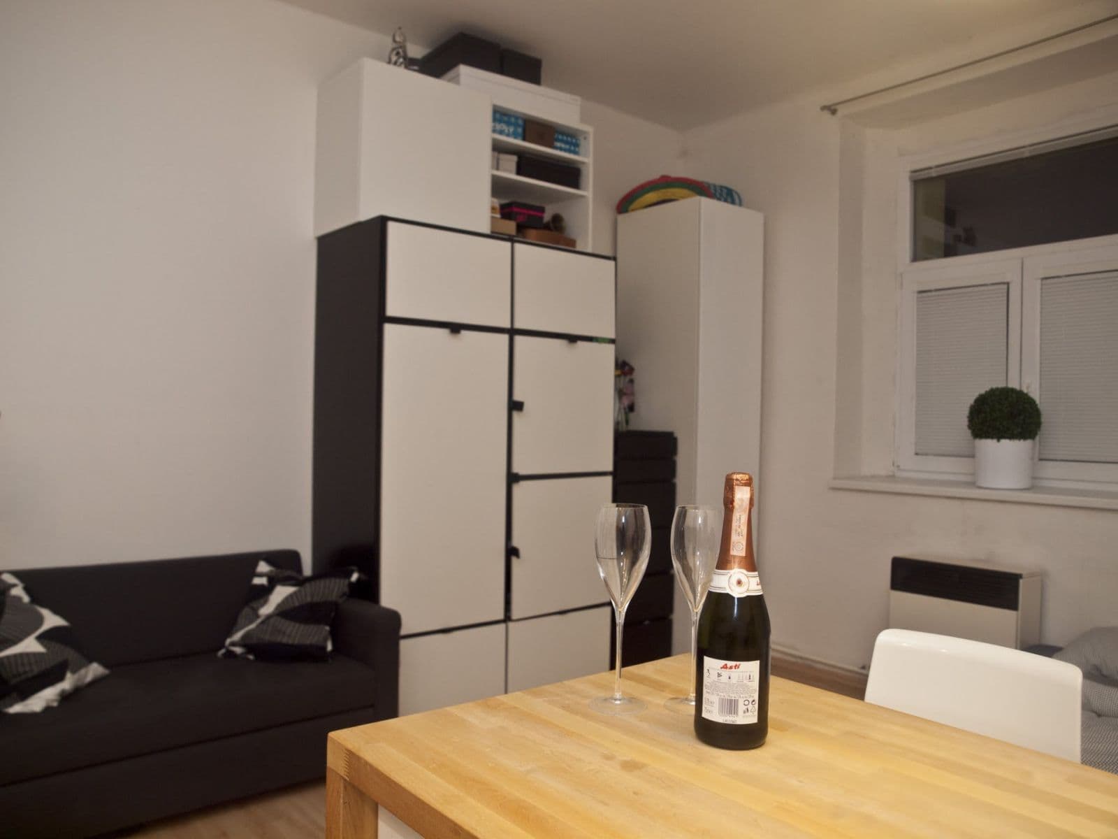 Prenájom bytu Garsoniéra 25 m², V domově, Praha, Praha Prenájom bytu Garsoniéra 25 m², V domově, Praha, Praha
