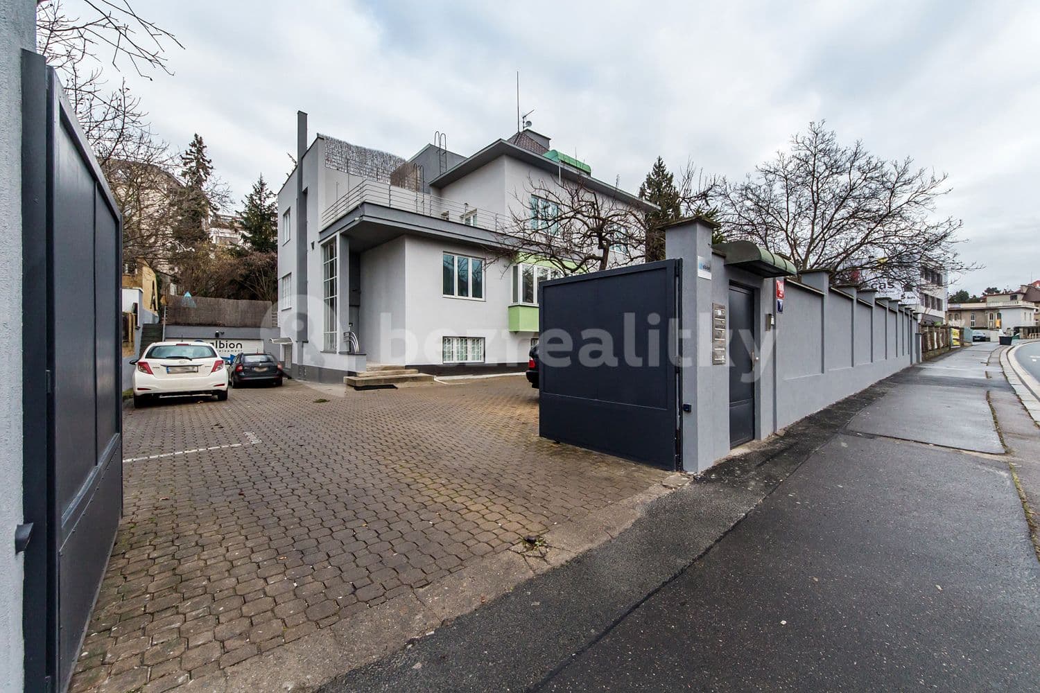 Prenájom bytu 1-izbový 35 m², V Holešovičkách, Praha, Praha Prenájom bytu 1-izbový 35 m², V Holešovičkách, Praha, Praha