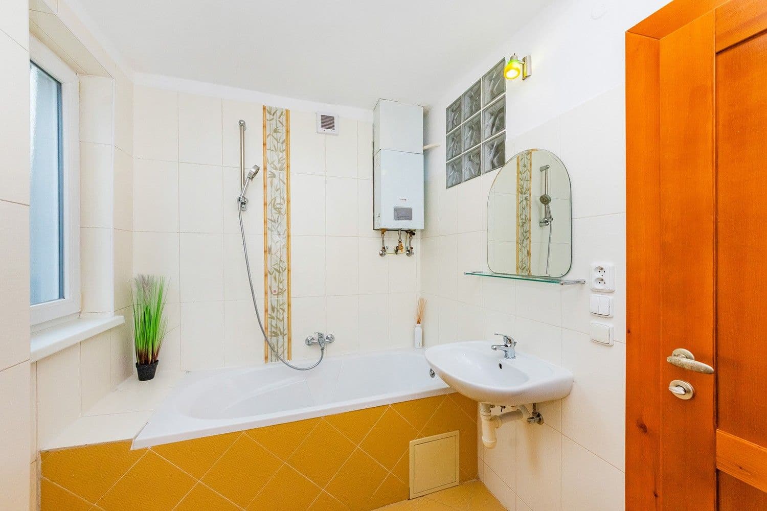 Prenájom bytu 1-izbový 35 m², V Holešovičkách, Praha, Praha Prenájom bytu 1-izbový 35 m², V Holešovičkách, Praha, Praha