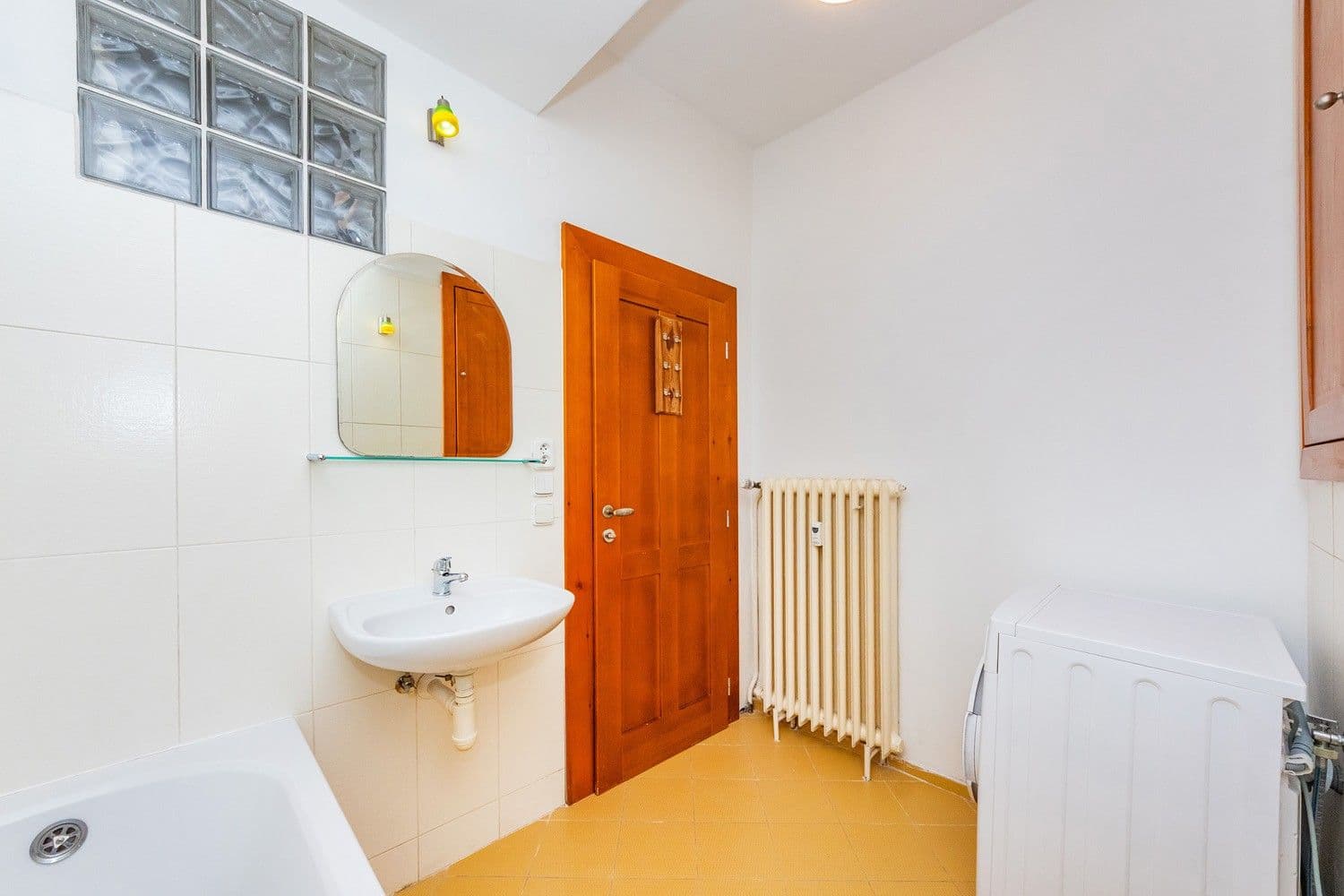 Prenájom bytu 1-izbový 35 m², V Holešovičkách, Praha, Praha Prenájom bytu 1-izbový 35 m², V Holešovičkách, Praha, Praha