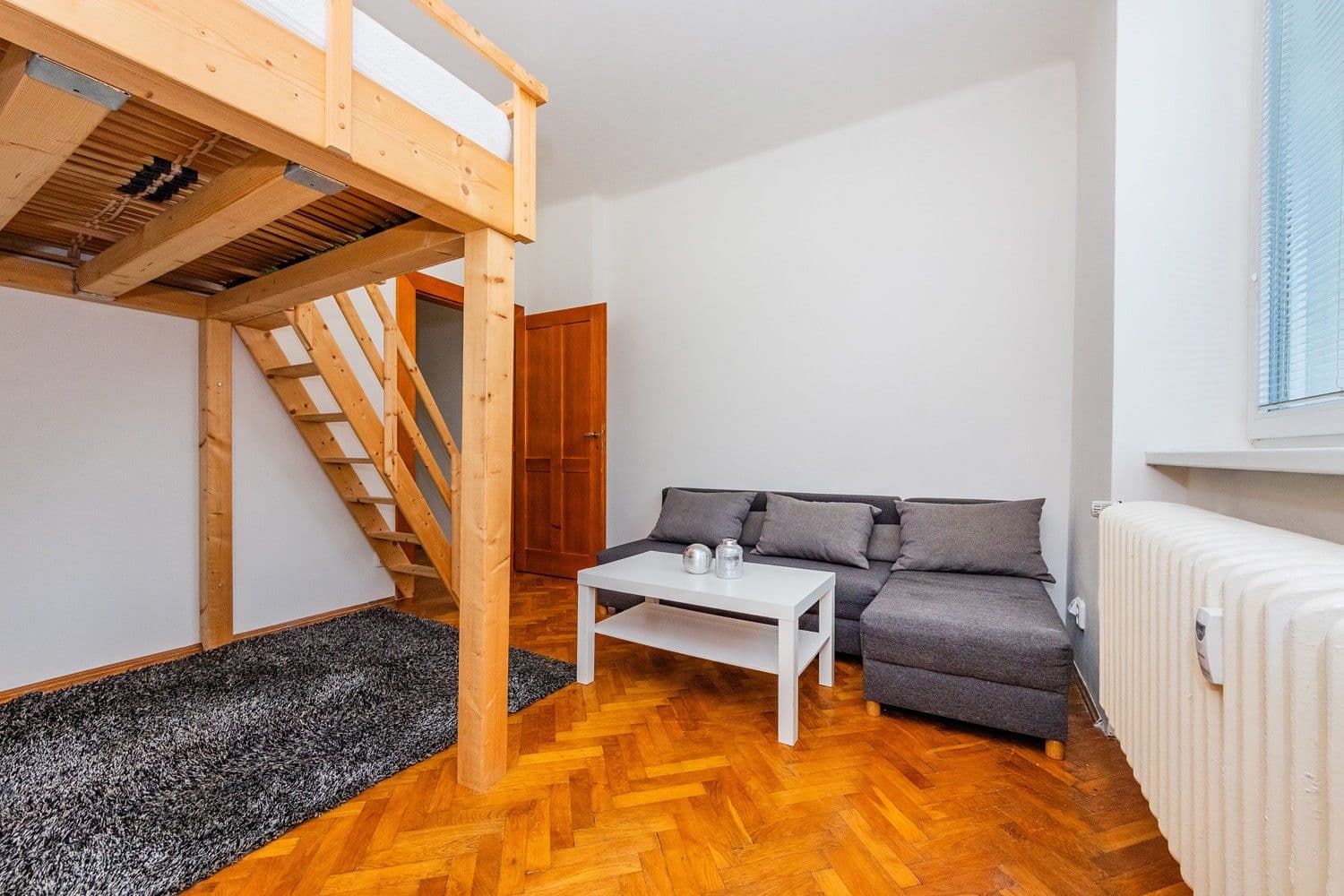 Prenájom bytu 1-izbový 35 m², V Holešovičkách, Praha, Praha Prenájom bytu 1-izbový 35 m², V Holešovičkách, Praha, Praha