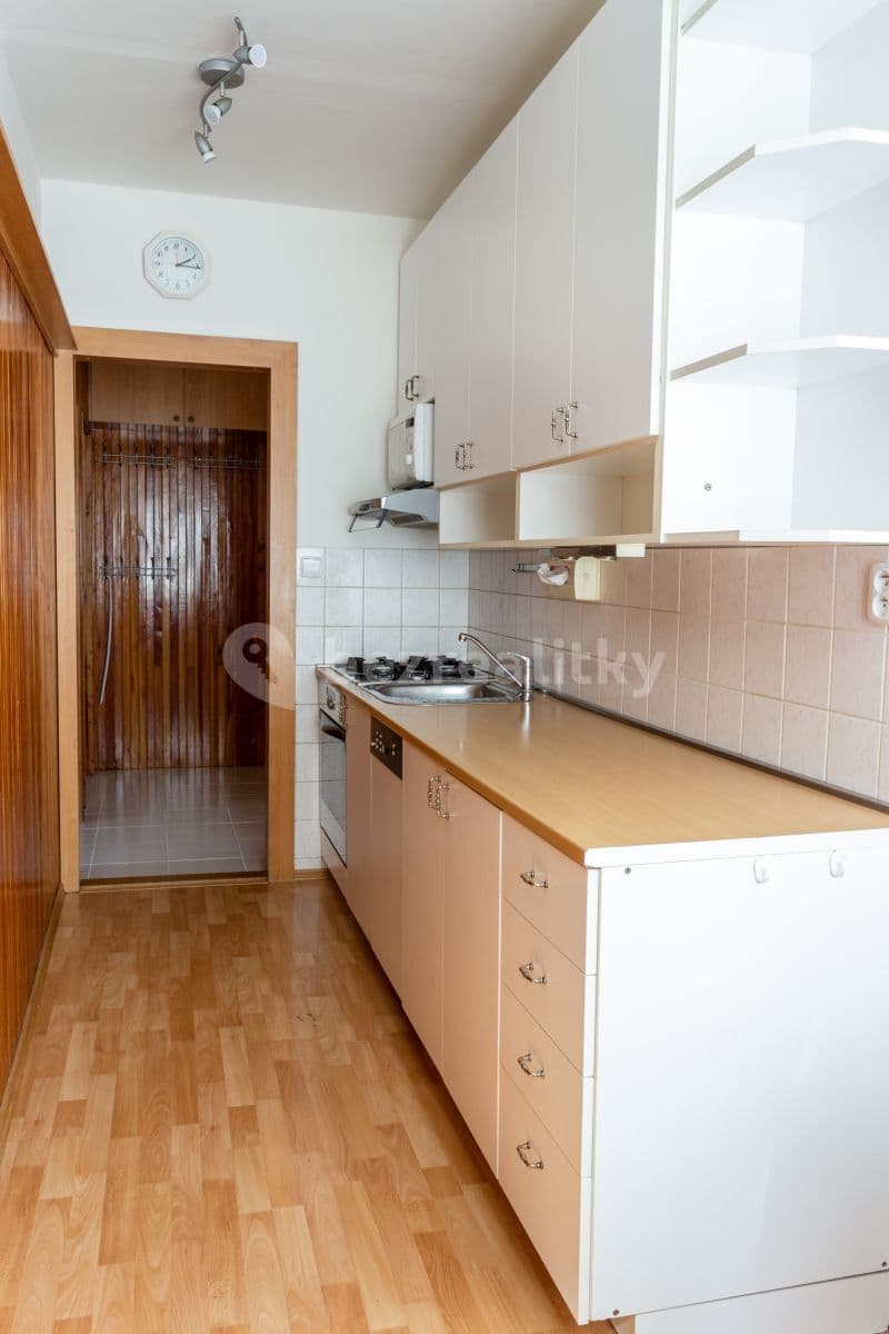 Prenájom bytu 3-izbový 65 m², Nedašovská, Praha, Praha Prenájom bytu 3-izbový 65 m², Nedašovská, Praha, Praha