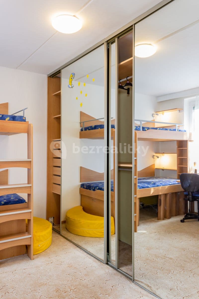 Prenájom bytu 3-izbový 65 m², Nedašovská, Praha, Praha Prenájom bytu 3-izbový 65 m², Nedašovská, Praha, Praha