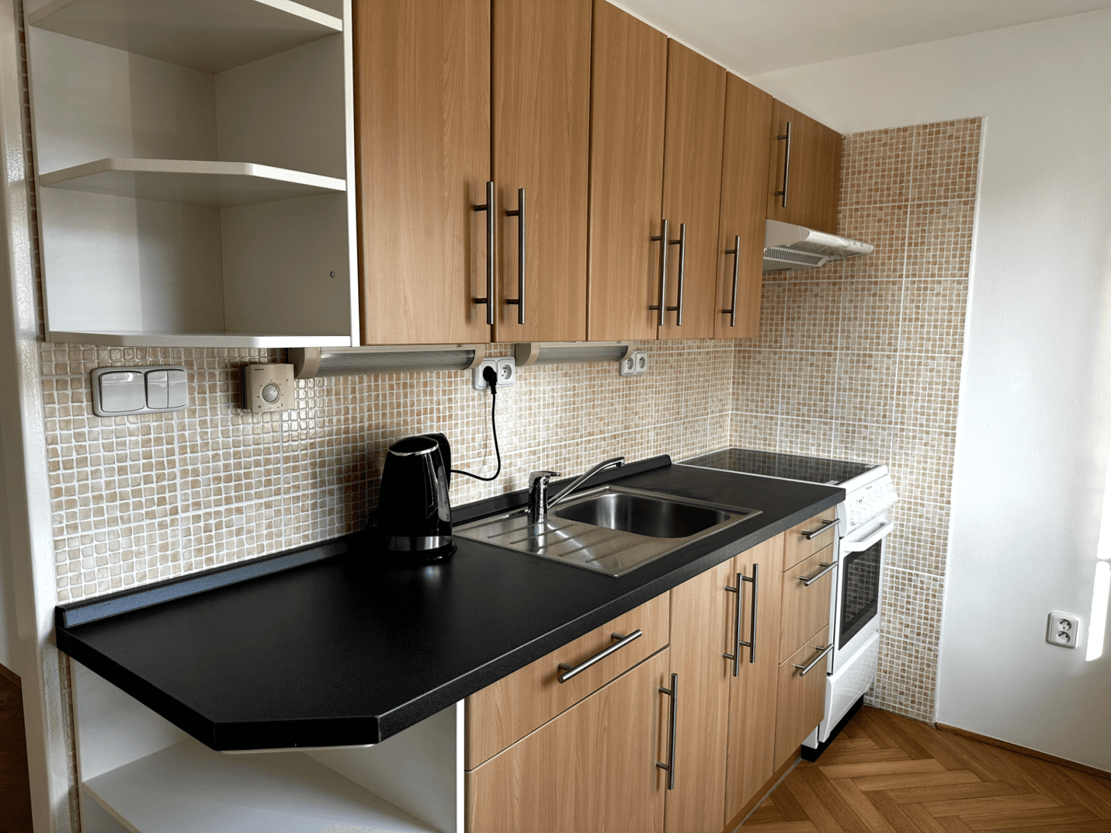 Prenájom bytu 1-izbový 40 m², Veleňská, Praha, Praha Prenájom bytu 1-izbový 40 m², Veleňská, Praha, Praha