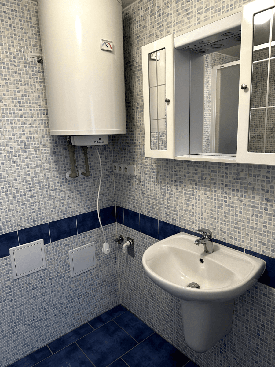 Prenájom bytu 1-izbový 40 m², Veleňská, Praha, Praha Prenájom bytu 1-izbový 40 m², Veleňská, Praha, Praha