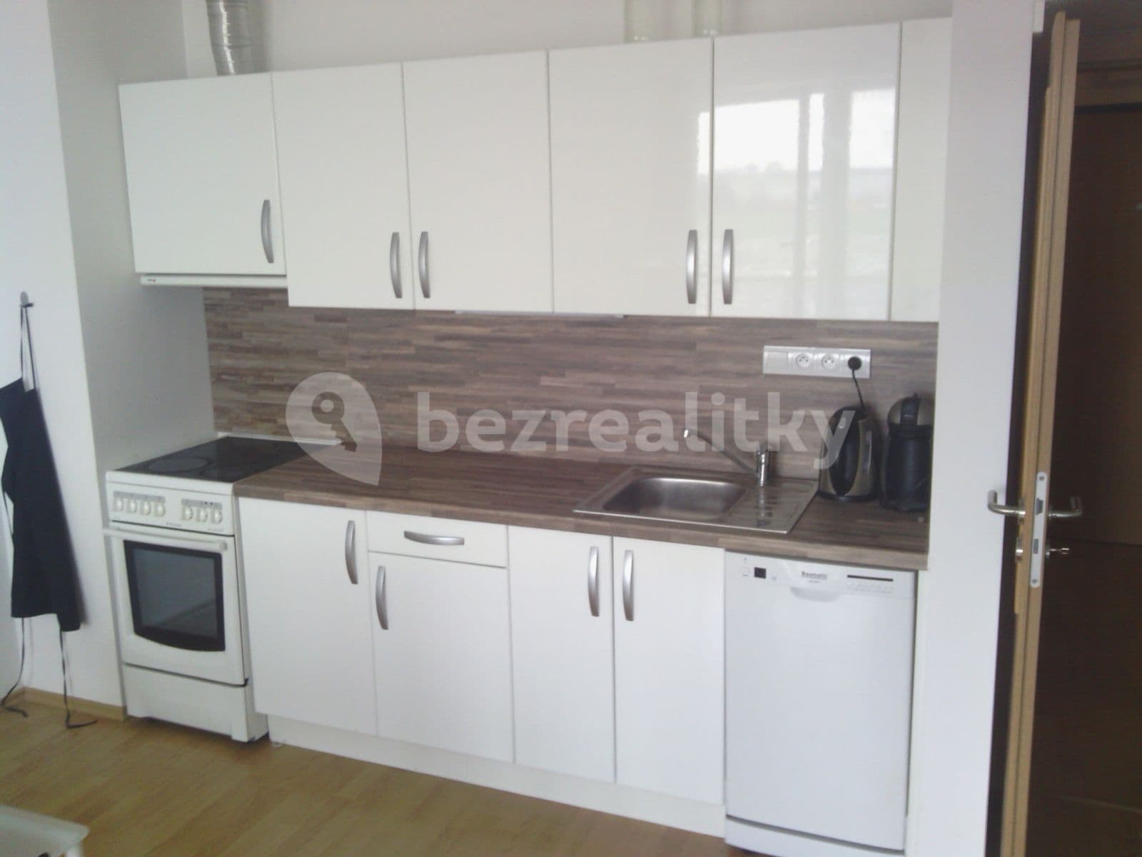 Prenájom bytu 1-izbový 45 m², Chýně, Středočeský kraj Prenájom bytu 1-izbový 45 m², Chýně, Středočeský kraj