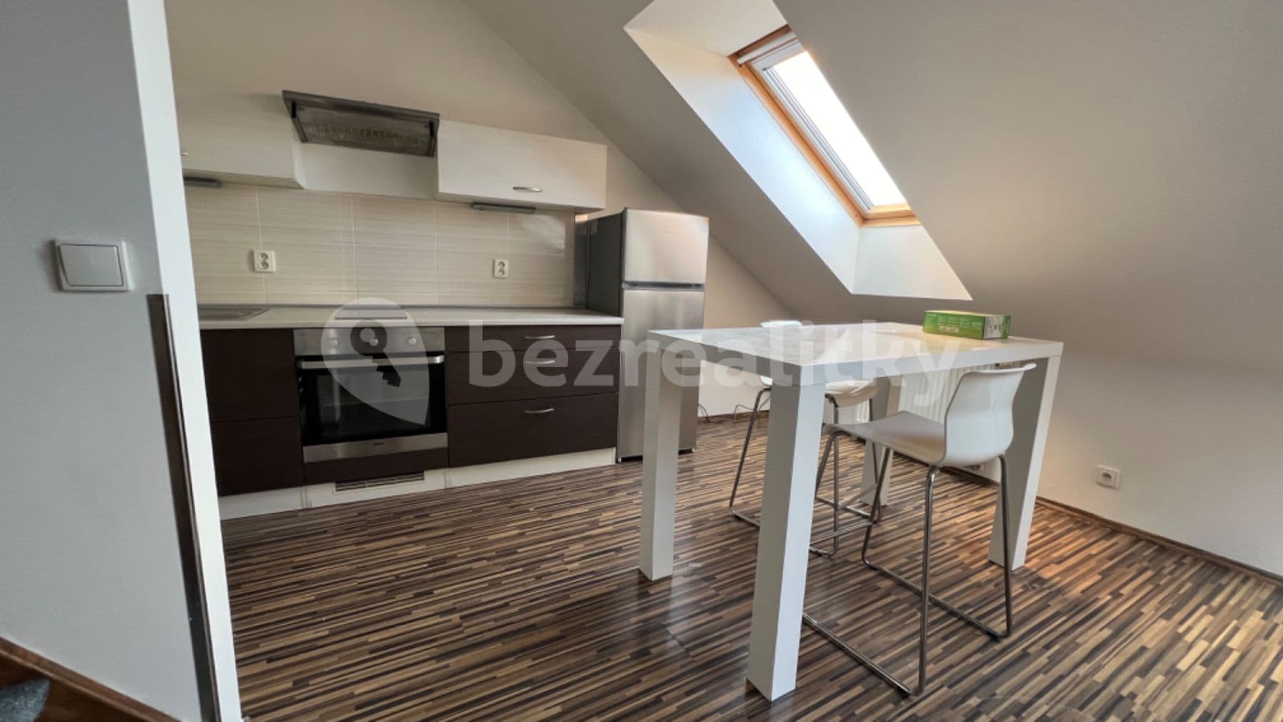 Prenájom bytu 2-izbový 45 m², Zbraslavská, Praha, Praha Prenájom bytu 2-izbový 45 m², Zbraslavská, Praha, Praha