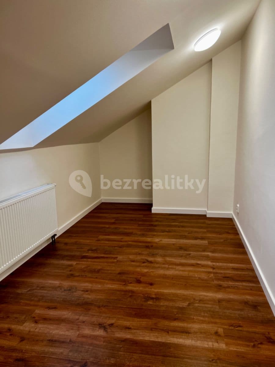 Prenájom bytu 3-izbový 100 m², Muchova, Praha, Praha Prenájom bytu 3-izbový 100 m², Muchova, Praha, Praha