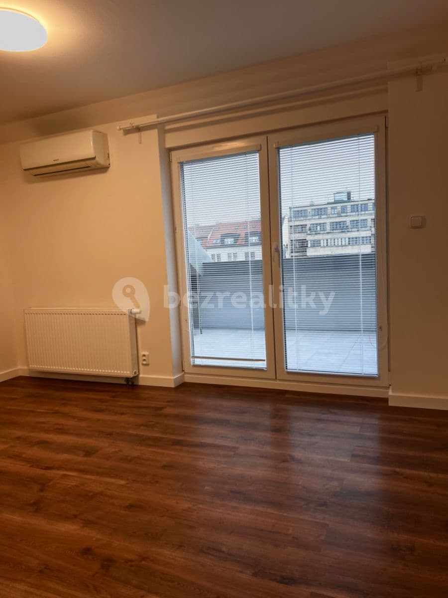 Prenájom bytu 3-izbový 100 m², Muchova, Praha, Praha Prenájom bytu 3-izbový 100 m², Muchova, Praha, Praha
