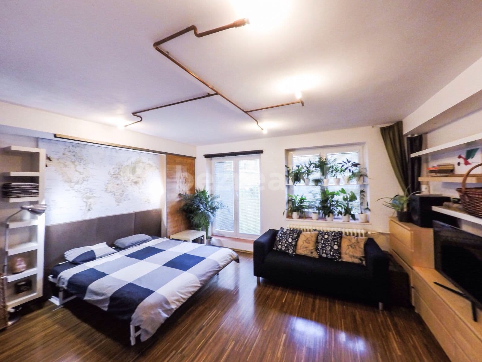 Prenájom bytu 1-izbový 41 m², Africká, Praha, Praha Prenájom bytu 1-izbový 41 m², Africká, Praha, Praha
